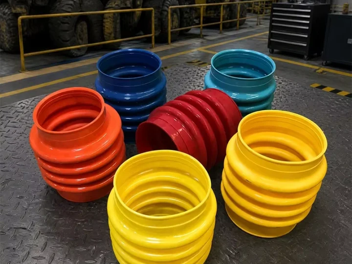 Loose bellows: openings and corrugated profile
