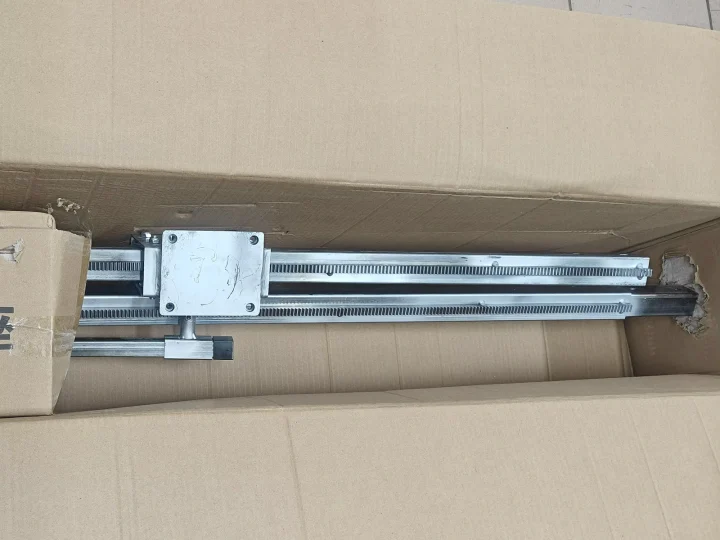 Packed manual track