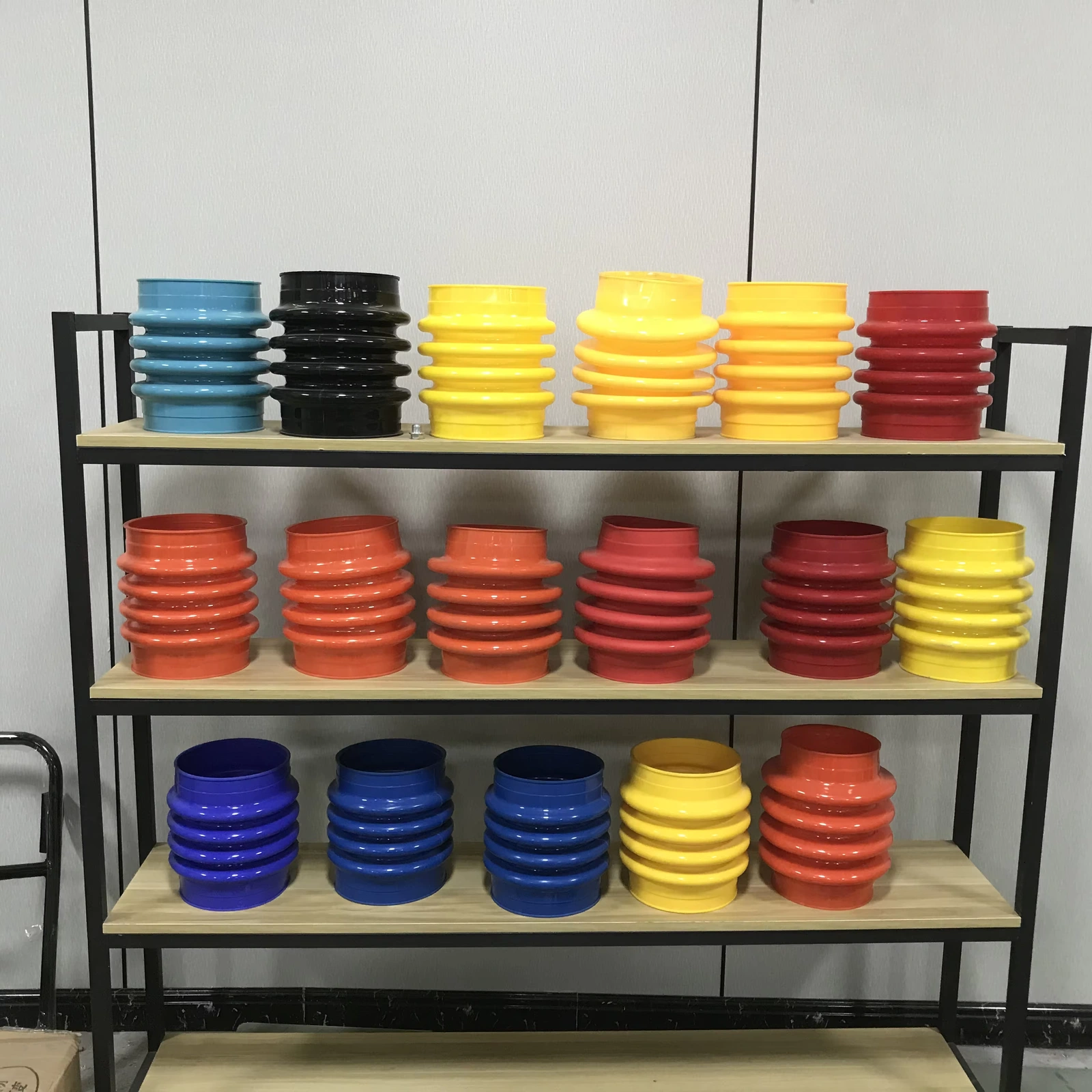 Bellows stock; colour does not establish fit