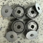 Clutch assemblies and loose plates