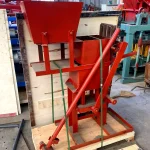 Press standing on a packing base