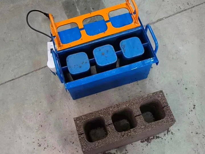 Multi-cavity mould and example block
